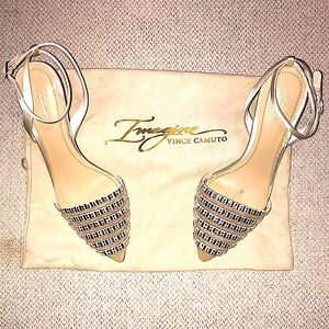 ✨Imagine Vince Camuto, Ivory & Stones. Size 7.5M. WORN ONCE. Dust bag included.